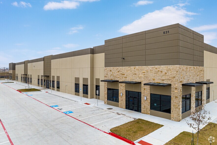 More Photos Of 631 Industry Way, Prosper Industrial For Lease