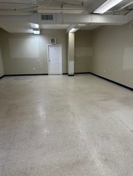 More Photos Of 441 Piney Forest Rd, Danville Office For Lease