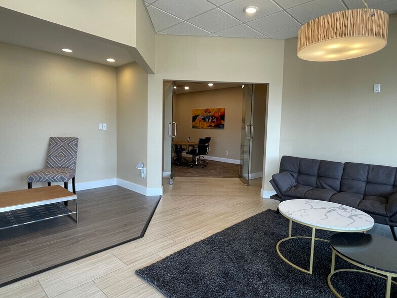 More Photos Of 5666 Seminole Blvd, Seminole Office For Sale