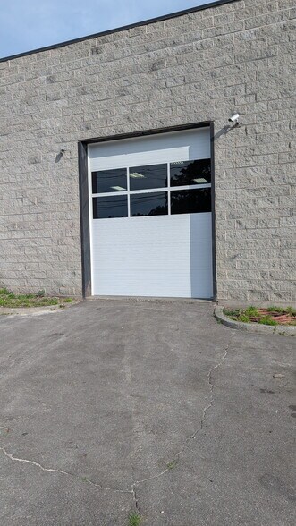 More Photos Of 57 Plainfield Ave, Bedford Hills Warehouse For Lease