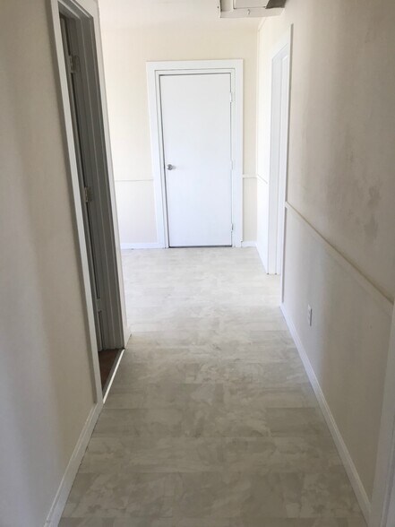 More Photos Of 109 Chestnut St, Santa Rosa Warehouse For Sale