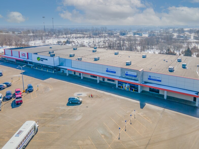 More Photos Of 3727-3731 University Ave, Waterloo Freestanding For Sale