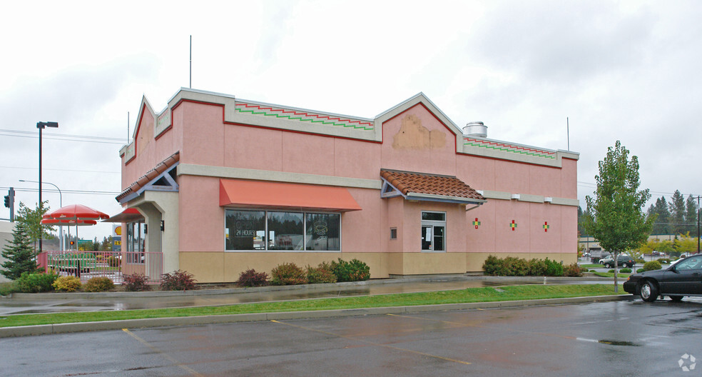 Primary Photo Of 12226 N Division St, Spokane Fast Food For Lease