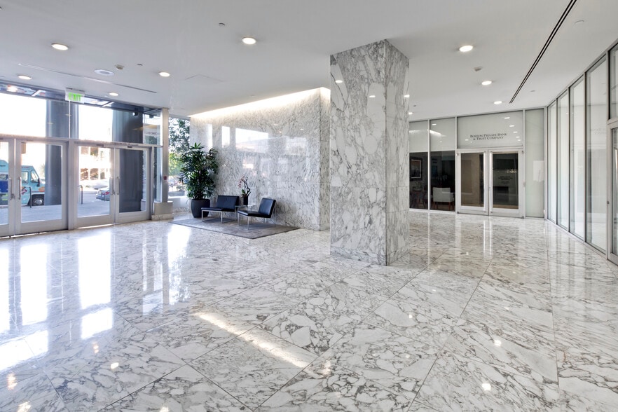 More Photos Of 16000 Ventura Blvd, Encino Office For Lease