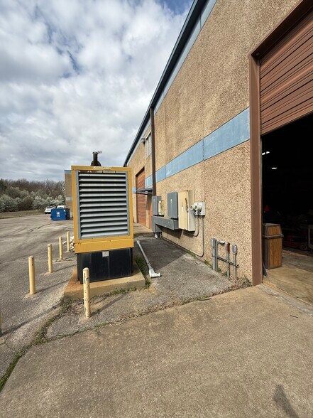 More Photos Of 4161 Getwell Rd, Memphis Warehouse For Sale