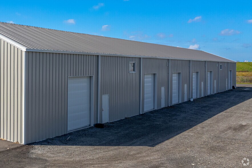 More Photos Of 1512 McKay Bay Ct, Tampa Manufacturing For Sale