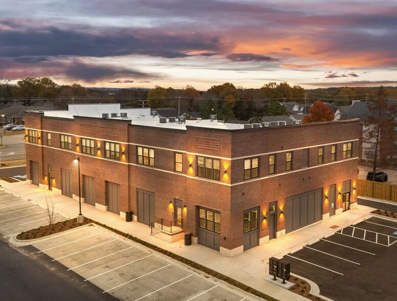 More Photos Of 825 S Donaghey Ave, Conway Storefront Retail Residential For Lease