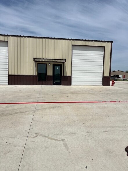 More Photos Of 1184 Bozman rd, Wylie Light Distribution For Lease