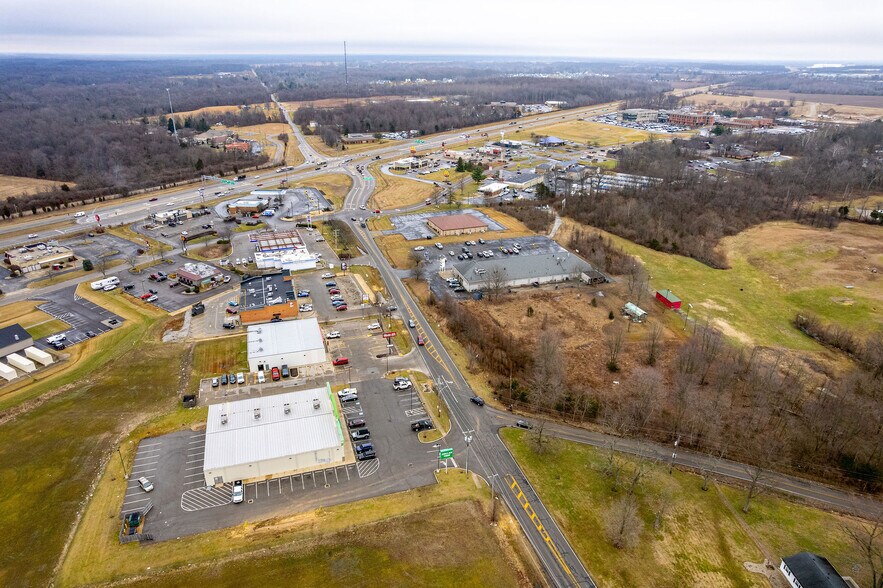 More Photos Of 2235 Bauer Rd, Batavia Unknown For Lease