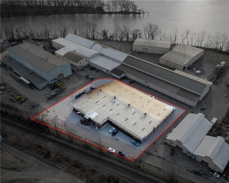 More Photos Of 320 4th St, Blawnox Manufacturing For Sale