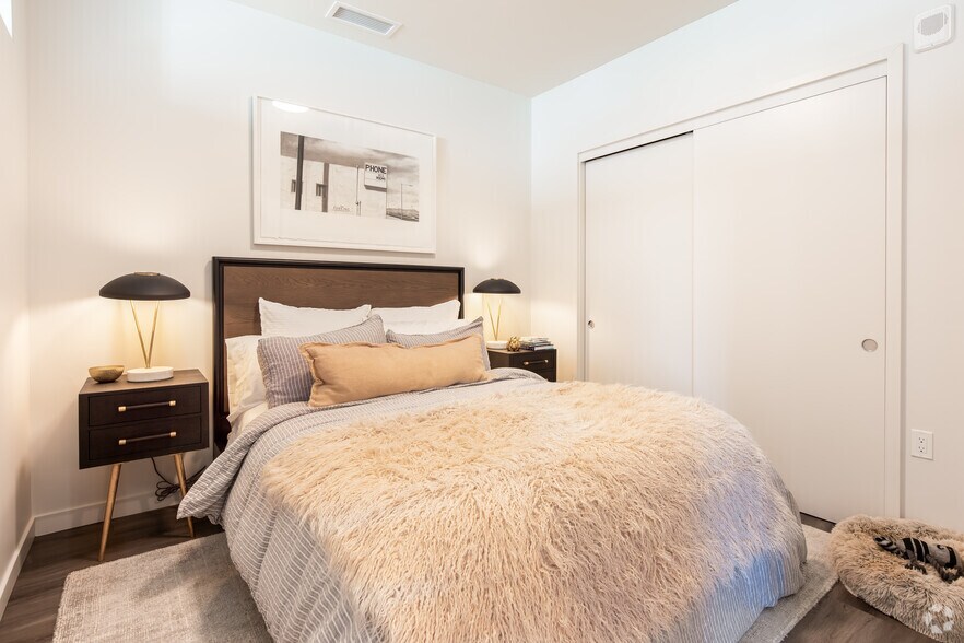 More Photos Of 385 14th St, Oakland Apartments For Lease