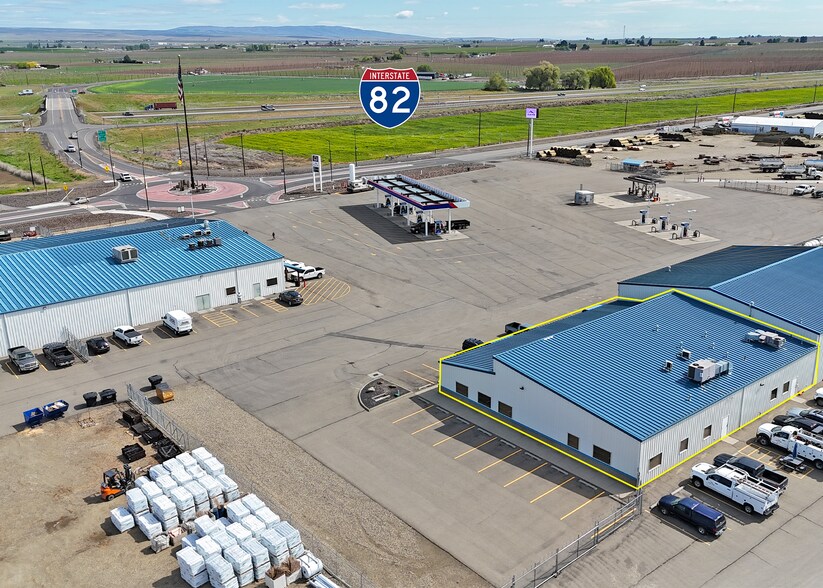 More Photos Of 940 E Wine Country Rd, Grandview Office For Lease