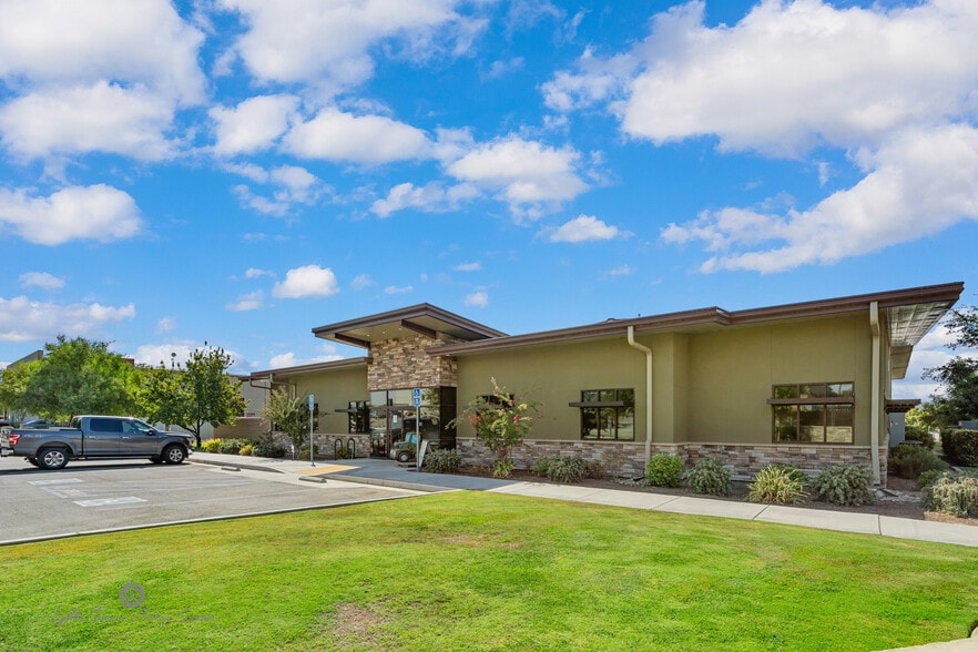 More Photos Of 34929 Flyover Ct, Bakersfield Warehouse For Lease