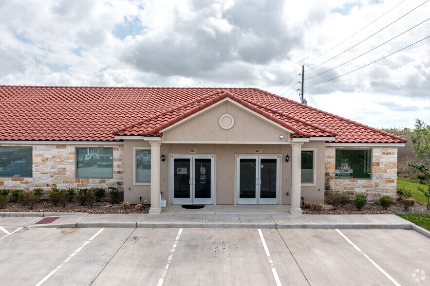More Photos Of 2743 Smith Ranch Rd, Pearland Unknown For Lease