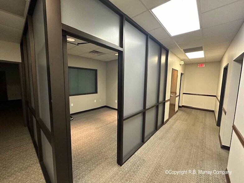 More Photos Of 1701 S Enterprise Ave, Springfield Office For Sale
