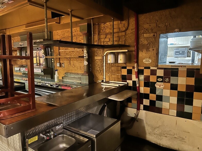 More Photos Of 2907-2911 Odonnell St, Baltimore Restaurant For Lease