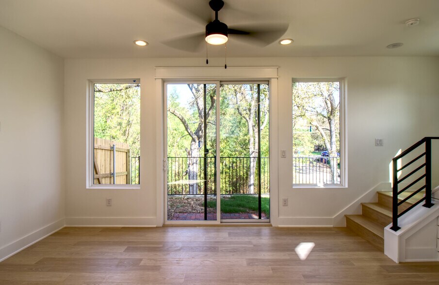 More Photos Of 2608 Bristol Dr, Austin Multifamily For Sale