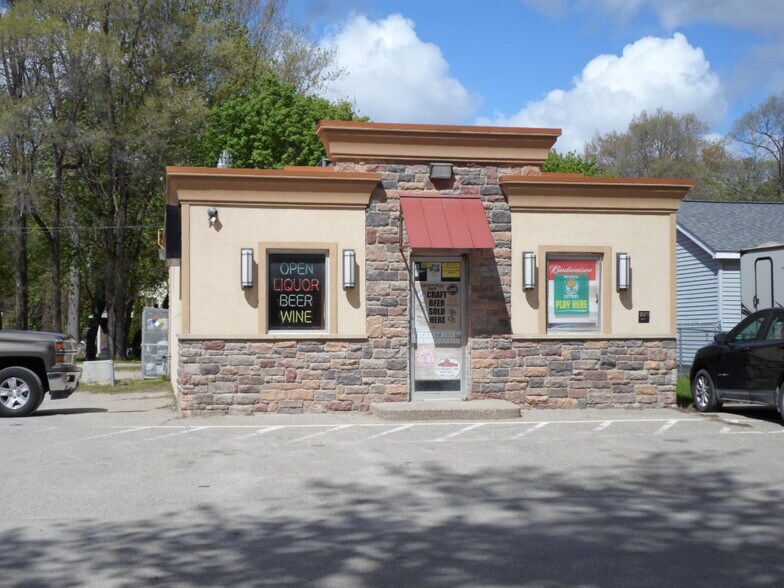 Primary Photo Of 41 N Conklin Rd, Lake Orion General Retail For Sale