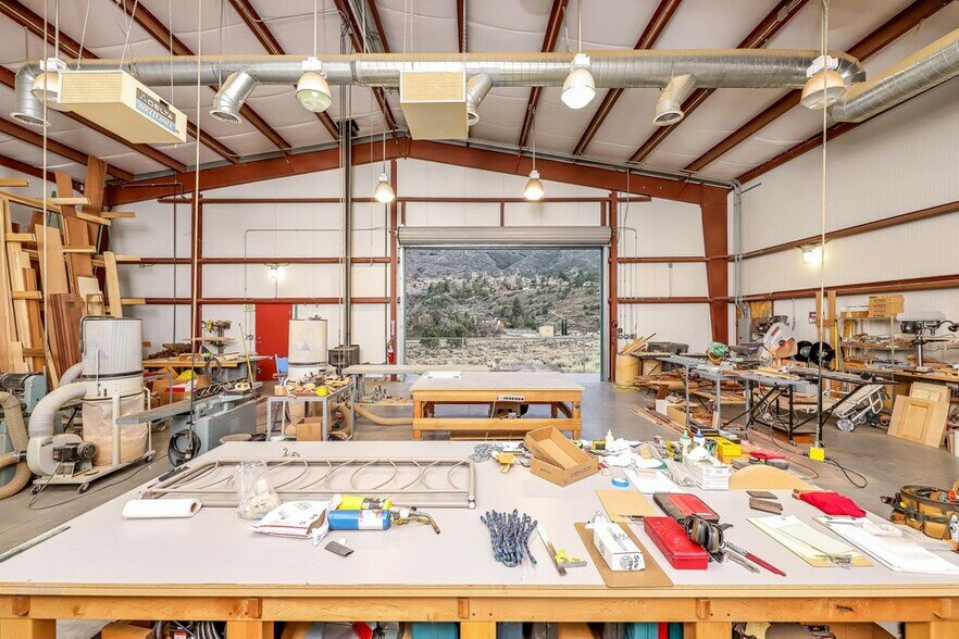 More Photos Of 3212 Mt Pinos Way, Frazier Park Light Manufacturing For Sale