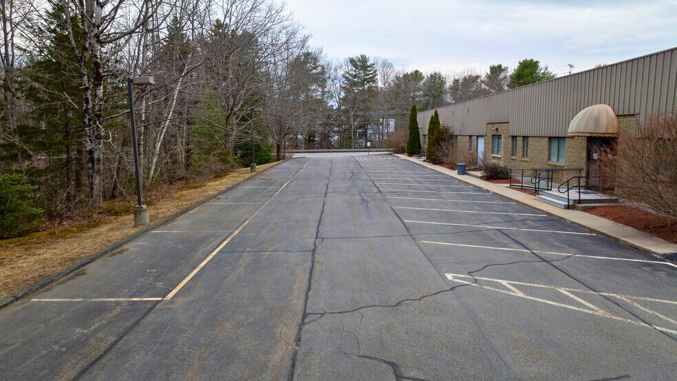 More Photos Of 4 Industrial Pky, Brunswick Manufacturing For Lease