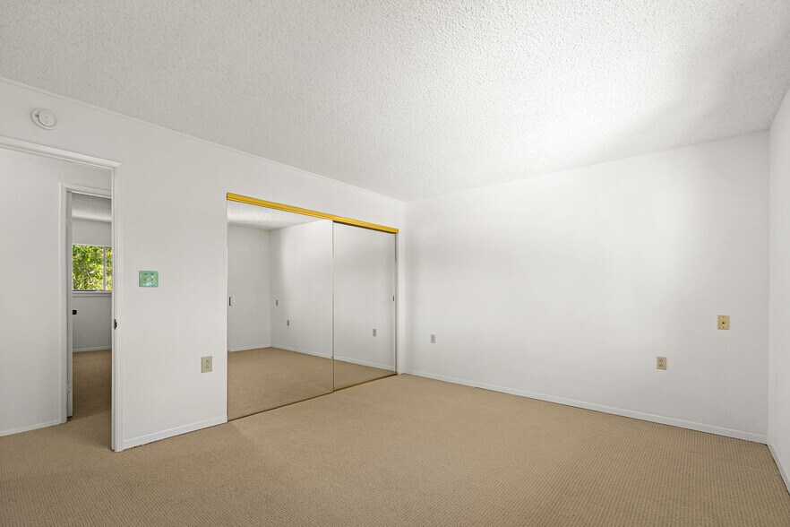 More Photos Of 611 Hendley St, Santa Rosa Apartments For Sale