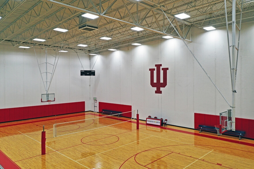 More Photos Of 127 E US Highway 6, Valparaiso Sports And Entertainment For Sale