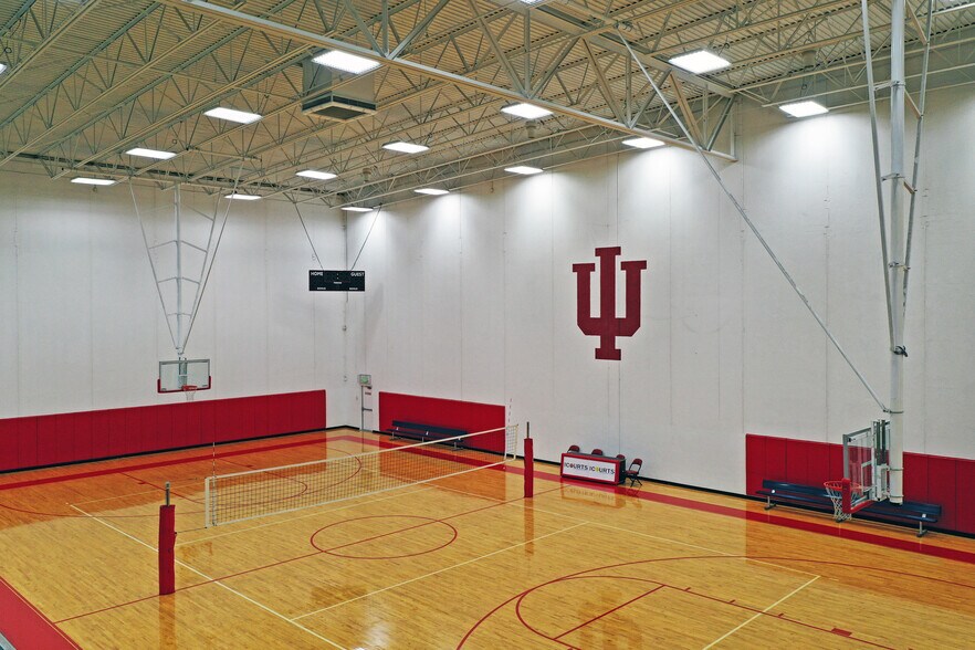 More Photos Of 127 E US Highway 6, Valparaiso Sports And Entertainment For Sale