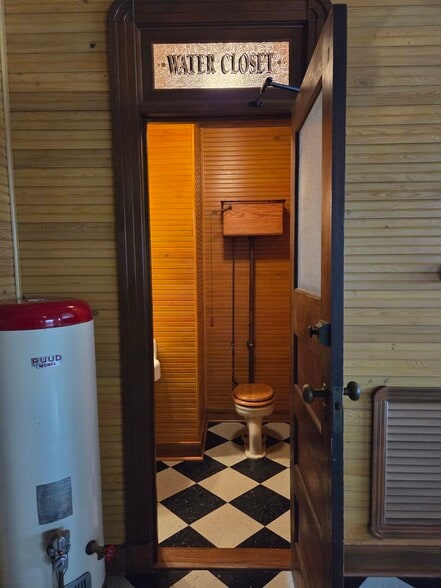 More Photos Of 815-817 Rosedale Dr, New Orleans Office For Sale