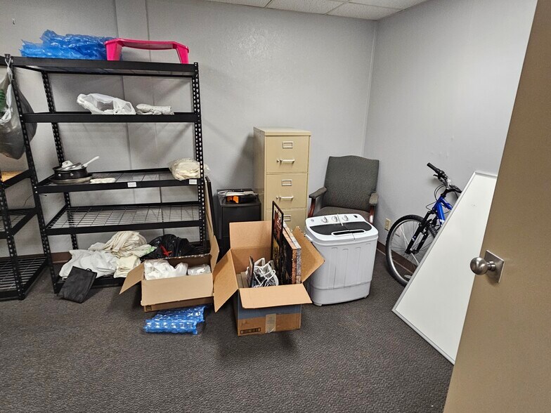 More Photos Of 97 S 4th St, Ishpeming Office For Lease