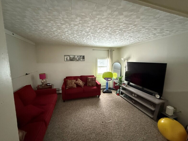 More Photos Of 23 Barlow St, Saint Albans Convenience Store For Sale