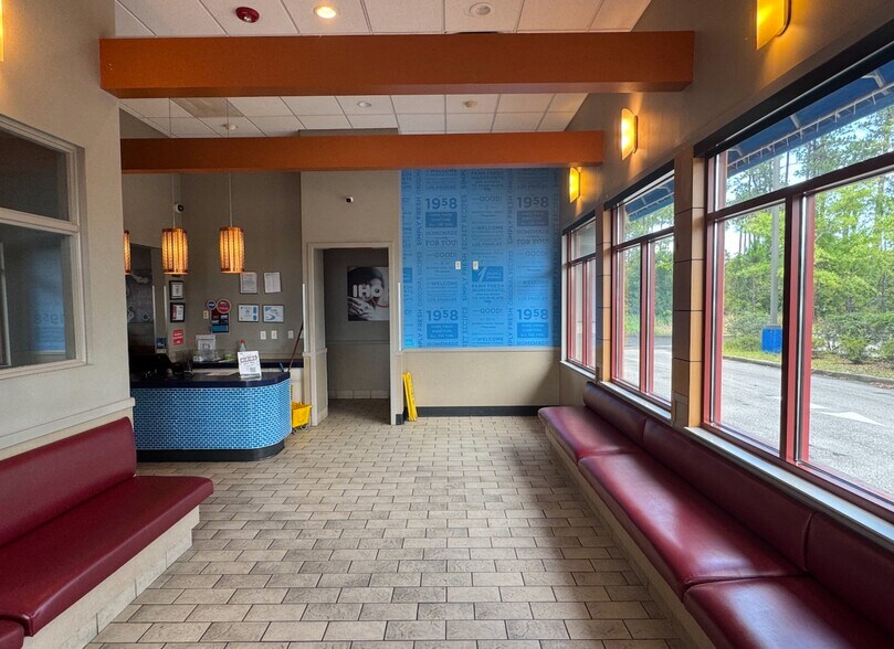 More Photos Of 11475 Cinema Dr, Diberville Restaurant For Sale