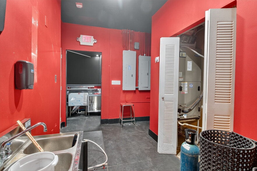 More Photos Of 1220-1220 Washington Ave, Miami Beach Restaurant For Lease