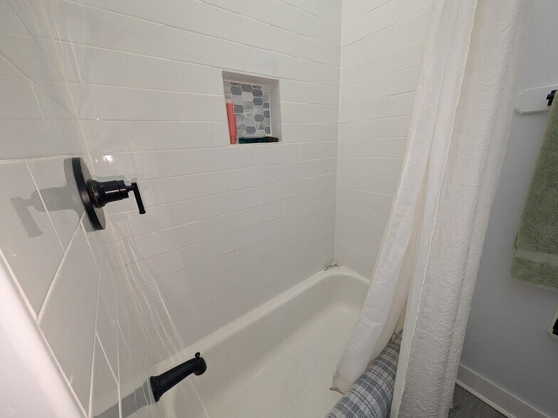 More Photos Of 1325 Hepburn Ave, Louisville Apartments For Sale