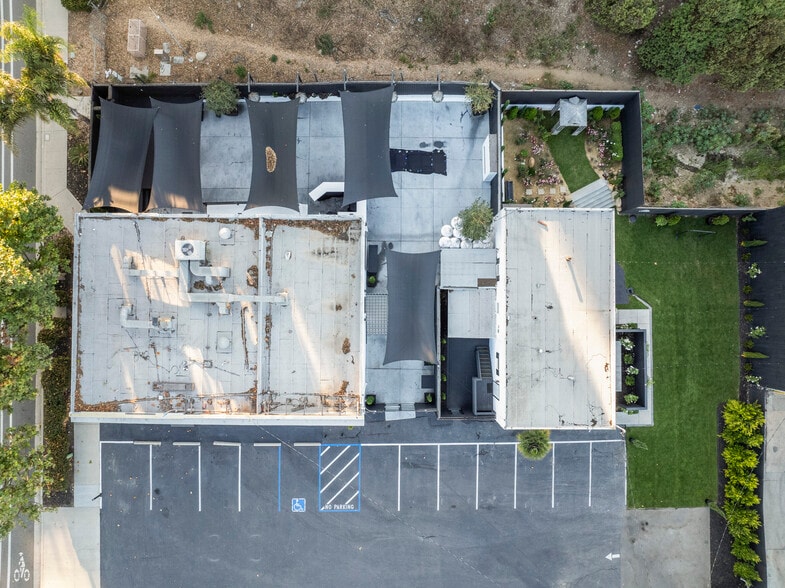 More Photos Of 281 W Main St, Ventura Storefront Retail Residential For Sale