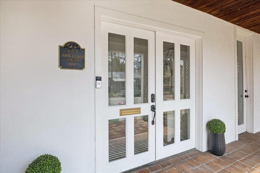 More Photos Of 1812 Kane St, Houston Office Residential For Sale