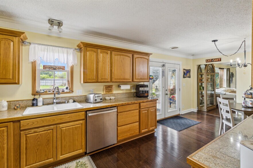 More Photos Of 7010 Frances Rd, Flushing Convenience Store For Sale