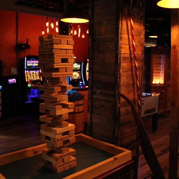 More Photos Of 213 E Main St, Carbondale Bar For Sale