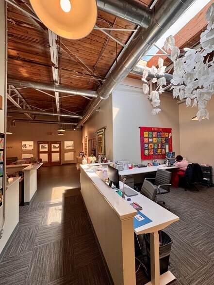 More Photos Of 2821 2nd Ave S, Birmingham General Retail For Lease