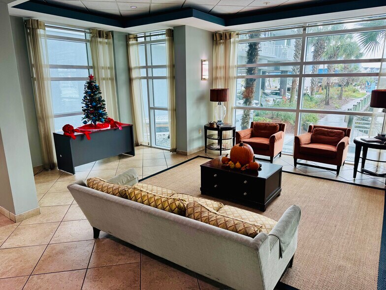 More Photos Of 2100 Sea Mountain Hwy, North Myrtle Beach Hotel For Lease