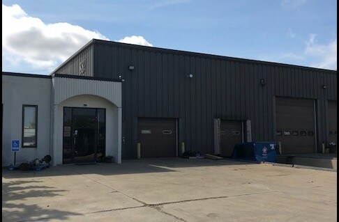 More Photos Of 887 W Liberty St, Medina Manufacturing For Sale