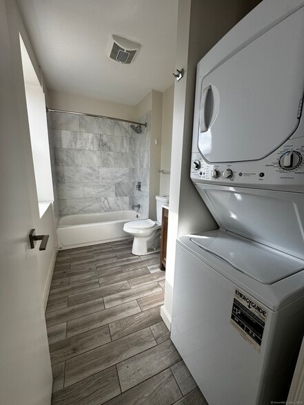 More Photos Of 1435 State St, New Haven Apartments For Sale