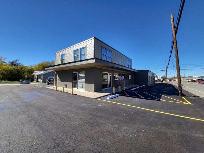 More Photos Of 1701 Avenue M, Temple Freestanding For Lease