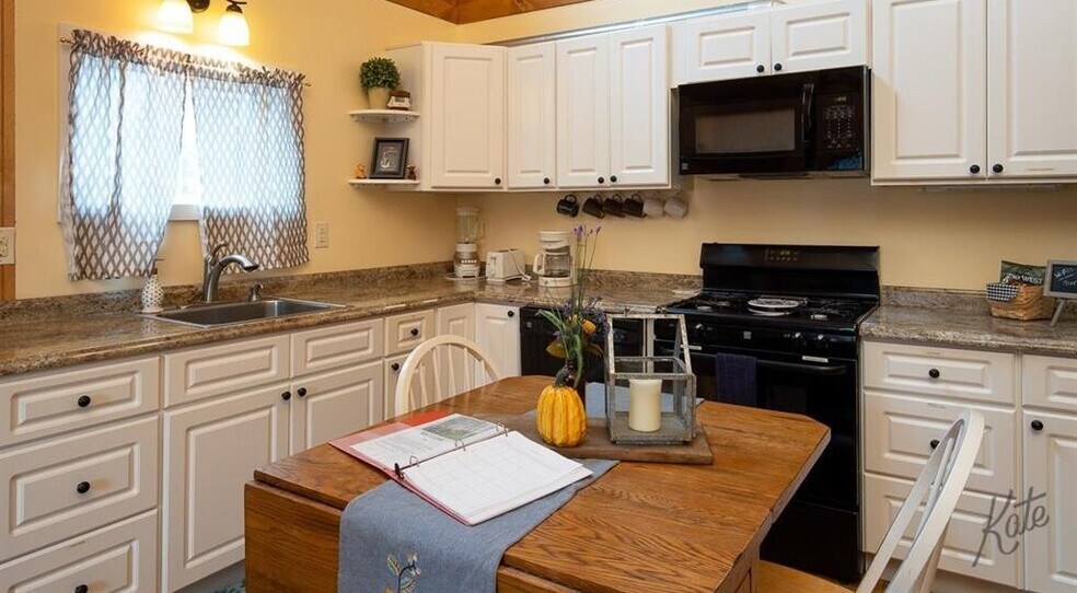 More Photos Of 5972 Richardson Hwy, Fairbanks Lodge Meeting Hall For Sale