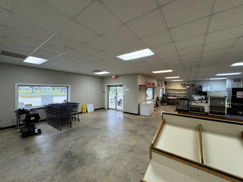 More Photos Of 6180 LA-129 Hwy, Monterey General Retail For Sale