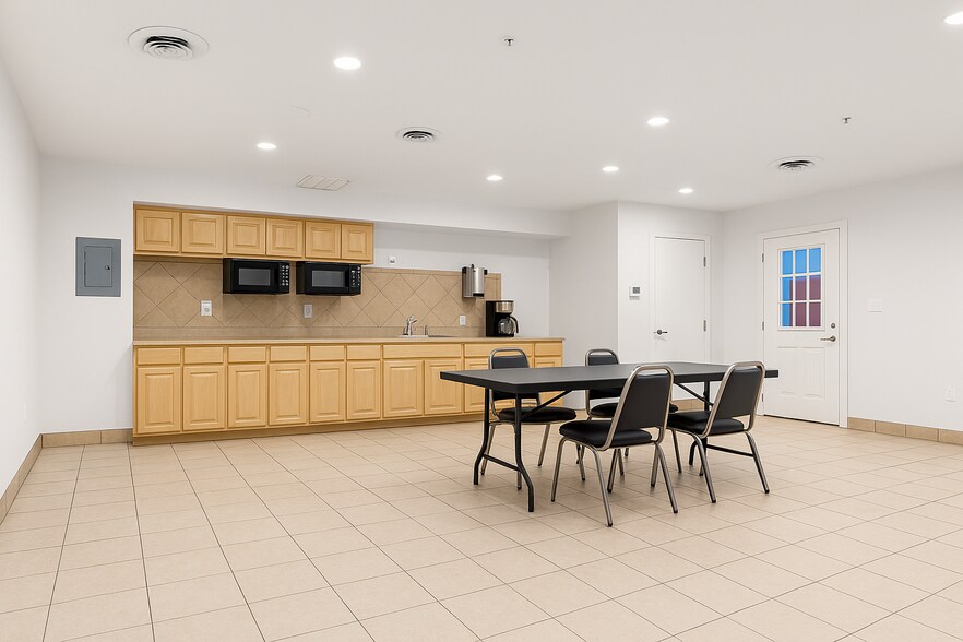 More Photos Of 1402 E Veterans Memorial Pky, Truesdale Manufacturing For Sale