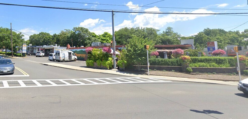 More Photos Of , Nesconset General Retail For Sale