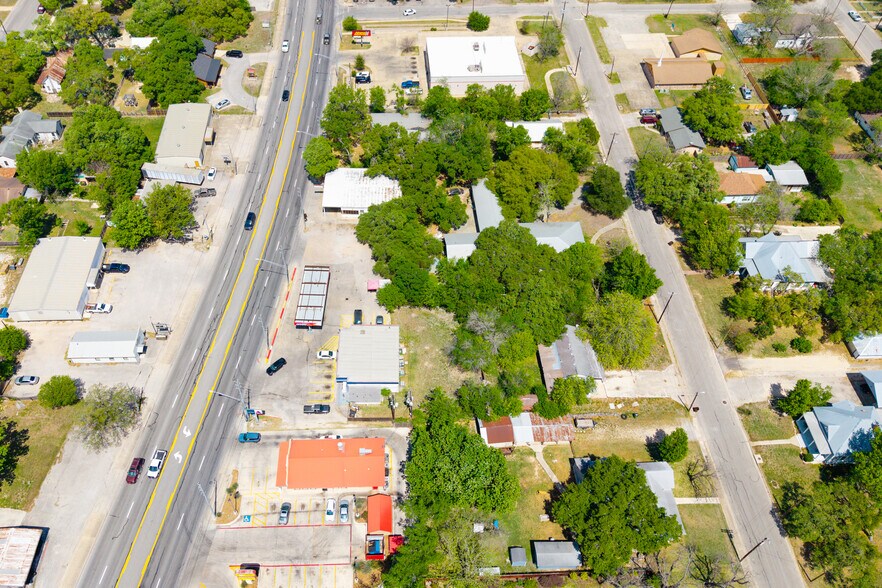 More Photos Of 725 S Brazos St, Lockhart Land For Sale