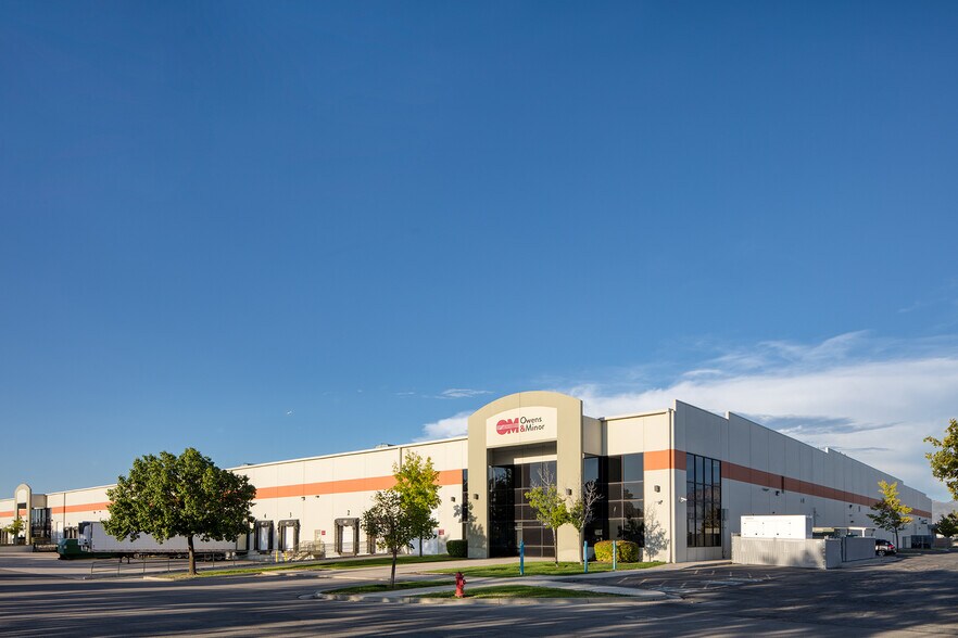 More Photos Of 2475 S 3200 W, Salt Lake City Distribution For Lease