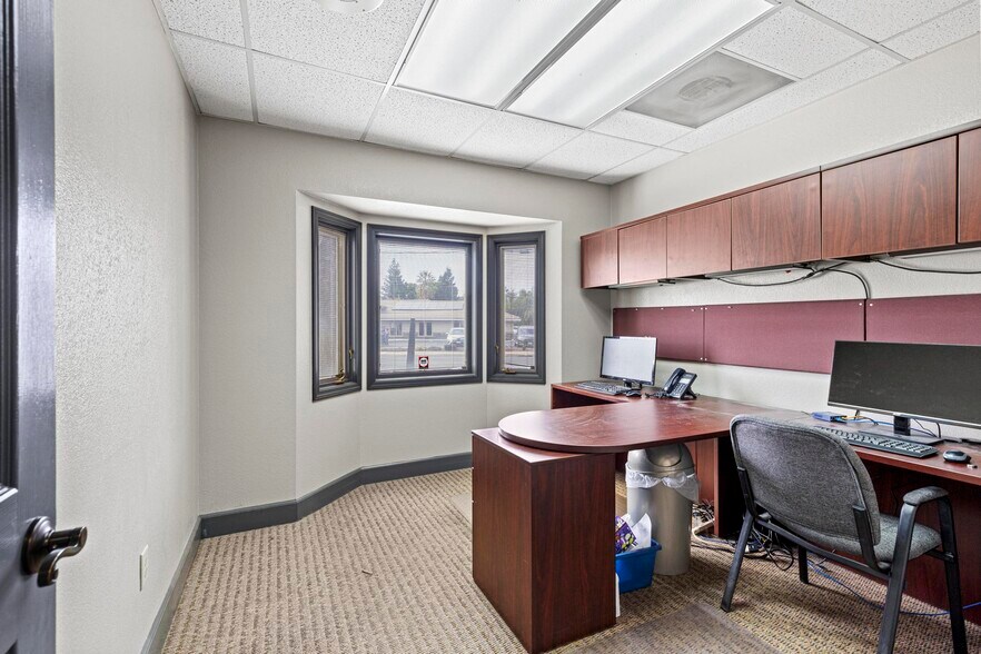 More Photos Of 1045 Live Oak Blvd, Yuba City Medical For Lease
