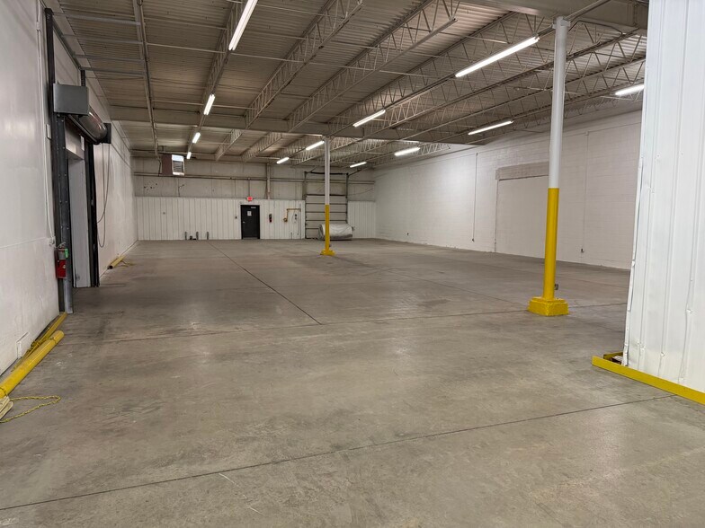 More Photos Of 609-621 E Bigelow Ave, Findlay Light Distribution For Lease